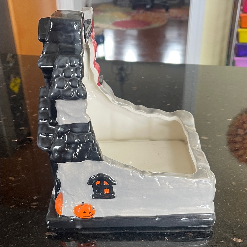 Yankee Candle Ceramic Halloween Haunted House Candle Holder - Picture 4 of 7